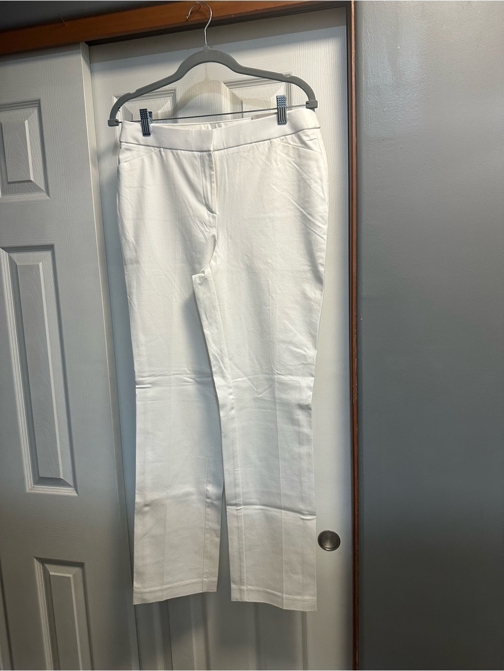Chico's White Boot-Cut Stretch Pants
